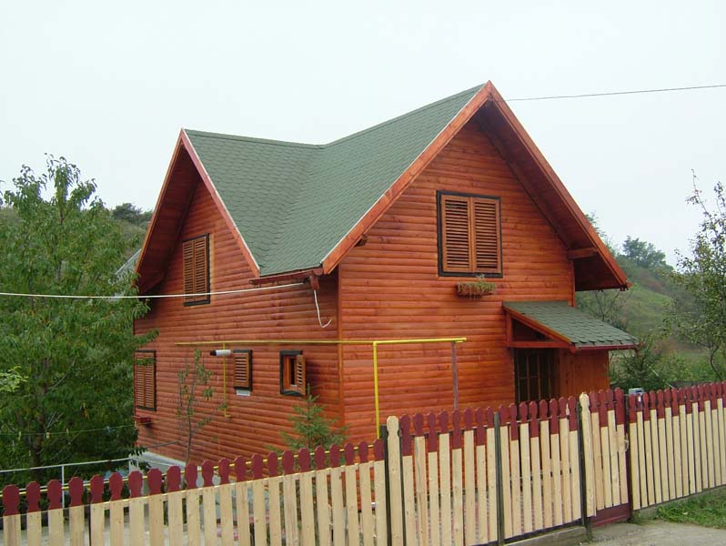Casa din lemn Bacau