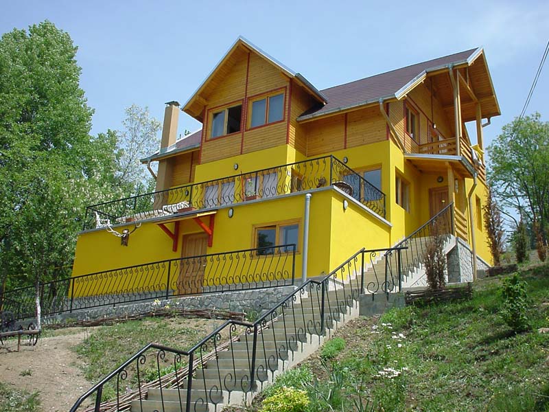 Casa din lemn Cornu I