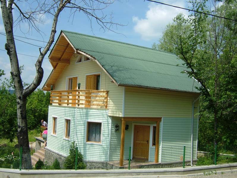 Casa din lemn Cornu V