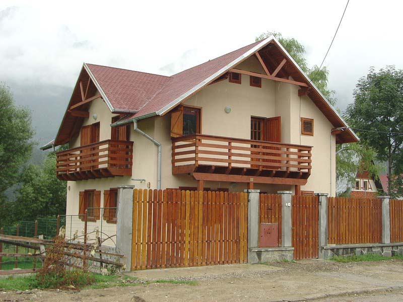 Casa din lemn Poiana Tapului I